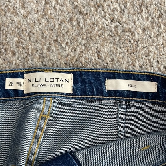 NILI LOTAN | Mollie Jean Short - Picture 6 of 7